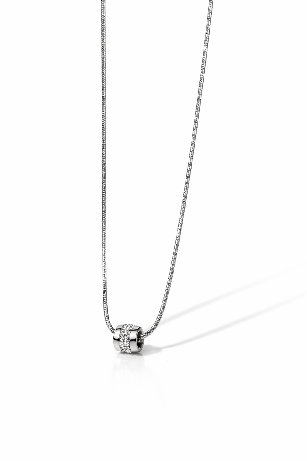 Collier ras de cou minimaliste – acier inoxydable (argent ou doré)