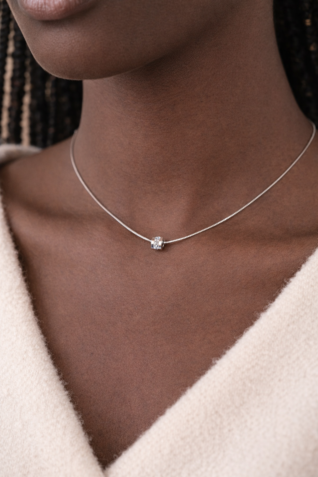 Collier ras de cou minimaliste – acier inoxydable (argent ou doré)