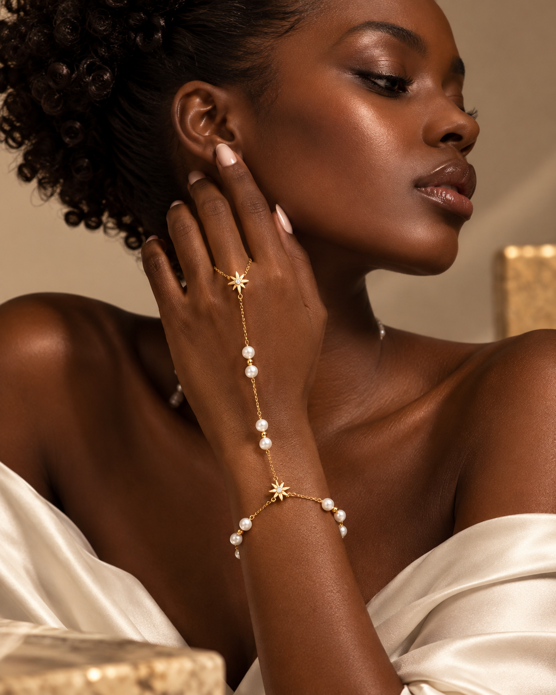 Étoile & Perles / Bracelet de main en acier inoxydable