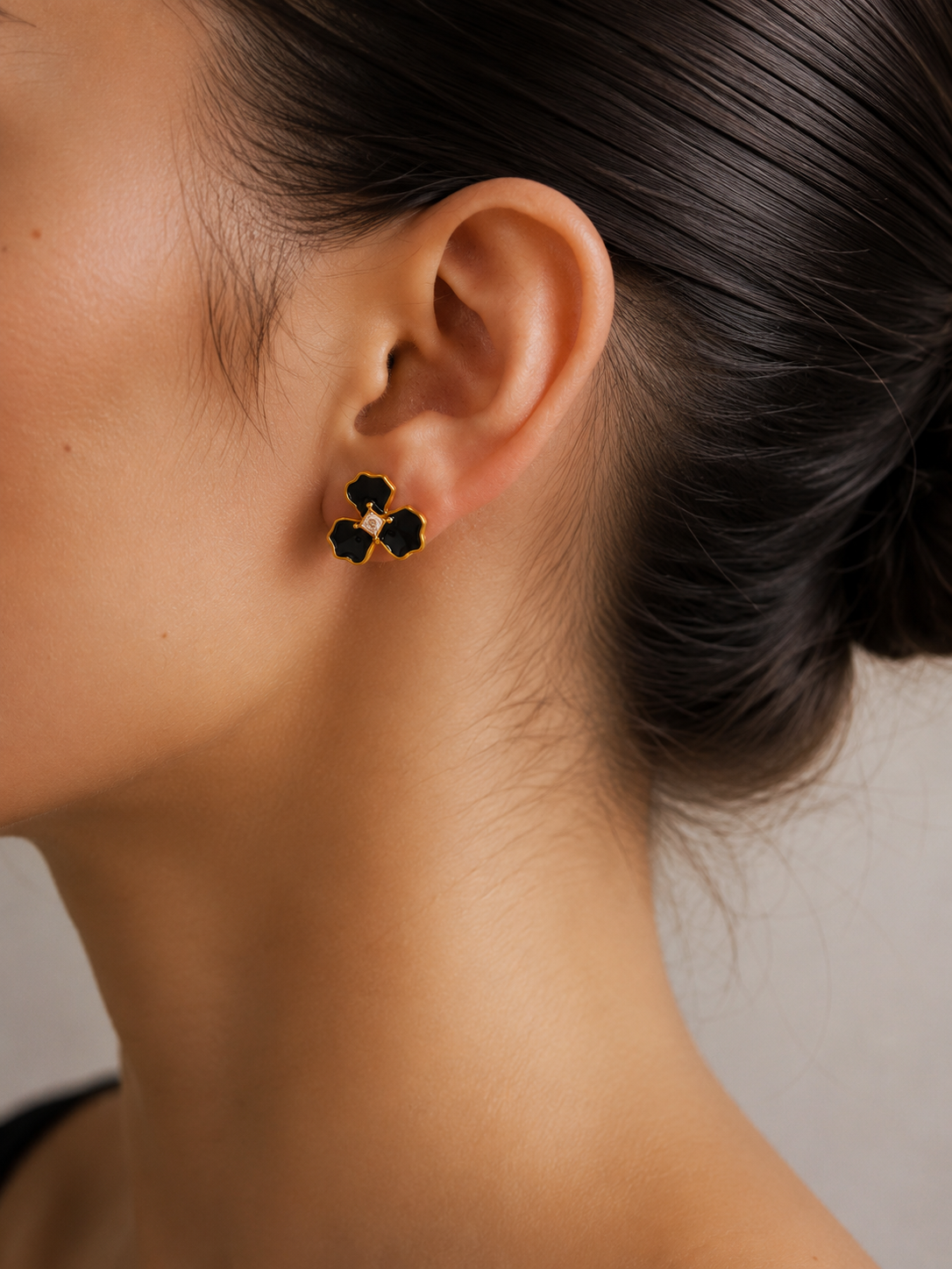 Boucles Pétales Noires Zircon