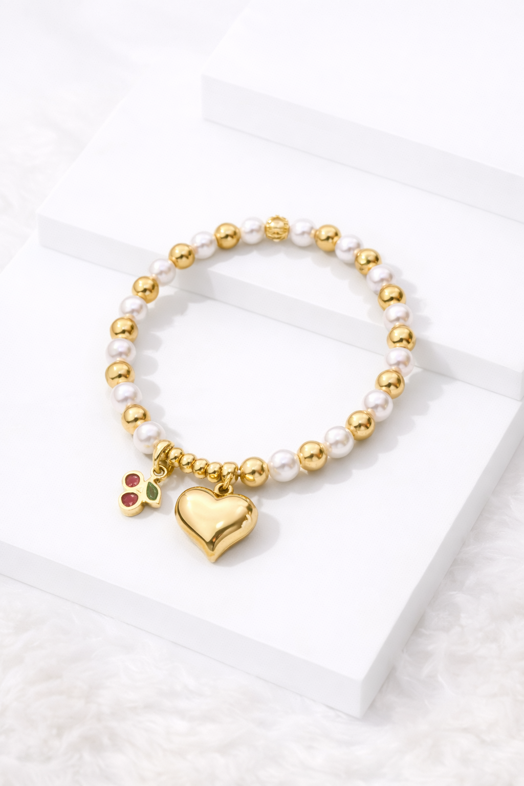 Bracelet Cœur Doré & Cerise – Perles