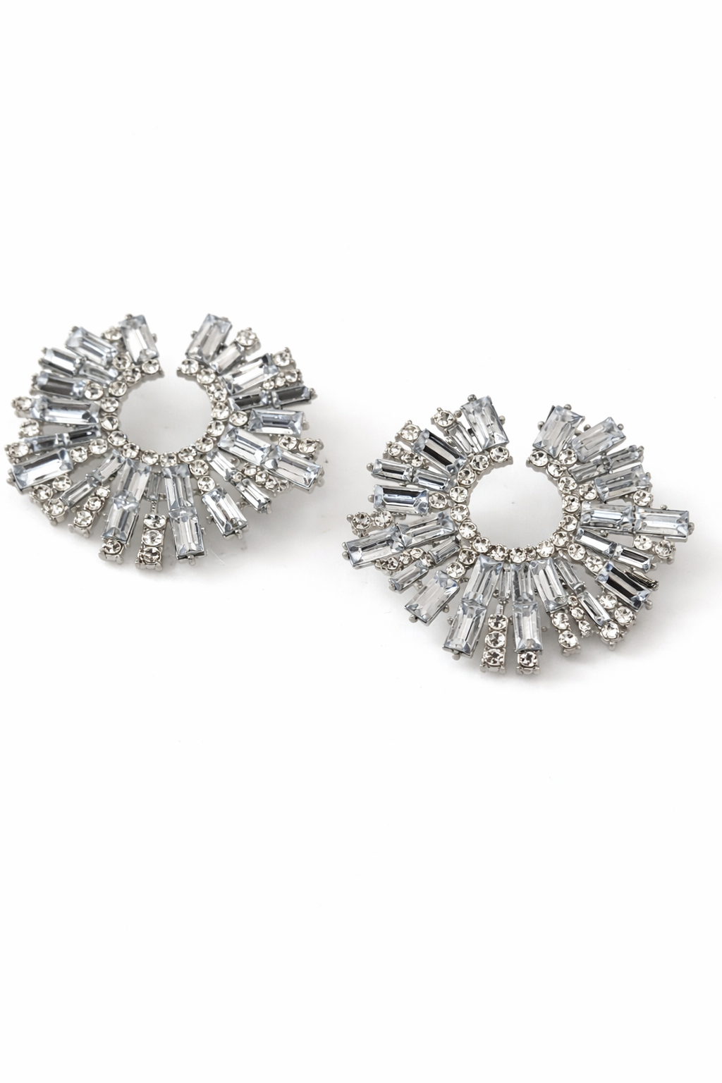 Boucles d’oreilles “Rayon d’Argent” – Éclat et célébration