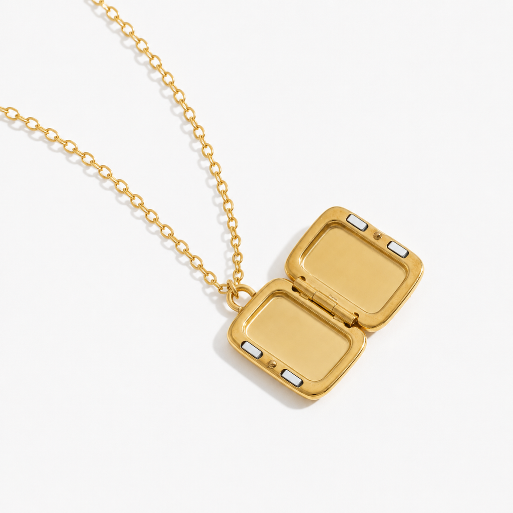 Collier médaillon cœur ouvrant doré