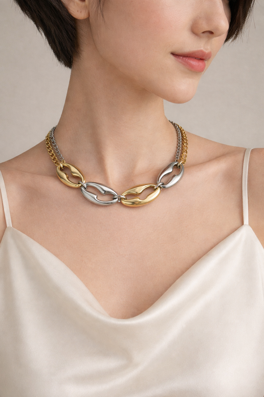 Collier Duo Métallique – Élégance Géométrique